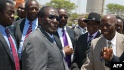 VaRobert Mugabe vachikwazisa madzishe kumugodhi weZimplats.