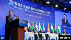 이재명 대통령이 2026년 9월 16일 대한민국 서울에서 열린 2026 한-중앙아시아 비즈니스 서밋에서 연설하고 있다.