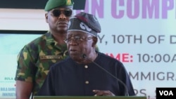 Tinubu yayin kaddamar da Cibiyar fasahar kere-kere ta hukumar kula da shige da ficen Najeriya