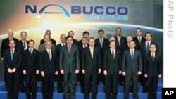 Nabucco doğal gaz boru hattı projesinin 2009'da Ankara'da yapılan imza töreni