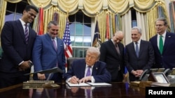 د امریکا ولسمشر ډونالډ ټرمپ تکنالوژۍ او سوداګرۍ یو شمېر مخکښ مشران د ساینس، تکنالوژۍ، تعلیم او نوښت د پالیسۍ په برخې کې خپل سلاکاران وټاکل. دوی.