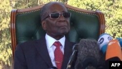 UMnu. Robert Mugabe ekhuluma lentathelizindaba eHarare ngeSonto.