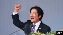 赖清德在台北总统府前举行的双十国庆典礼上发表演说。(2026年10月10日)
