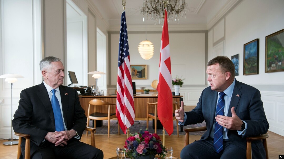 2017年5月9日，丹麦总理拉斯穆森(右侧)和美国国防部长马蒂斯(左侧)于丹麦哥本哈根克里斯汀堡宫总理办公室会面。