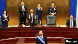 El presidente de El Salvador, Nayib Bukele, rinde su informe de sus tres años de gobierno ante el Congreso el 1 de junio de 2022.