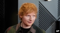 FILE - Ed Sheeran di ajang tahunan Grammy Awards ke-66, di Los Angeles, 4 Februari 2024. (Jordan Strauss/Invision/AP)