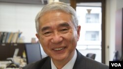 日本防衛監理研究所所長山內敏秀認為，日本不參加南中國海巡邏主要是顧忌中國（美國之音歌籃拍攝）