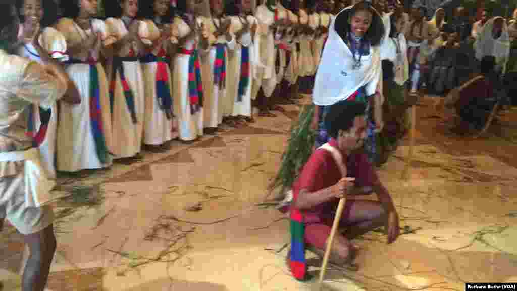 ብምኽንያት በዓል ቅዱስ ዮውሃንስ፣ ኣብ ንኡስ ዞባ ሰረጀቓ&nbsp; ኣብ ታሪኻዊ ኣዳራሽ "ሓፋሽ ዛግር" ዝቐረበ ባህላዊ ምርኢት