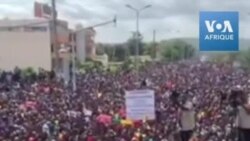 Des milliers de Maliens dans les rues de Bamako