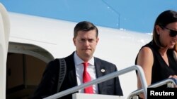 Rob Porter, người làm việc tại Nhà Trắng với quyền tiếp cận an ninh tạm thời, đã từ chức sau khi báo chí loan tin ông đã đánh đập hai người vợ cũ.