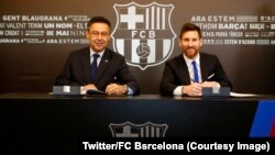  Argentine striker Lionel Messi, right, renewing his contract with FC Barcelona, Barcelona, Spain, November 25, 2017. (Twitter / FC Barcelona)