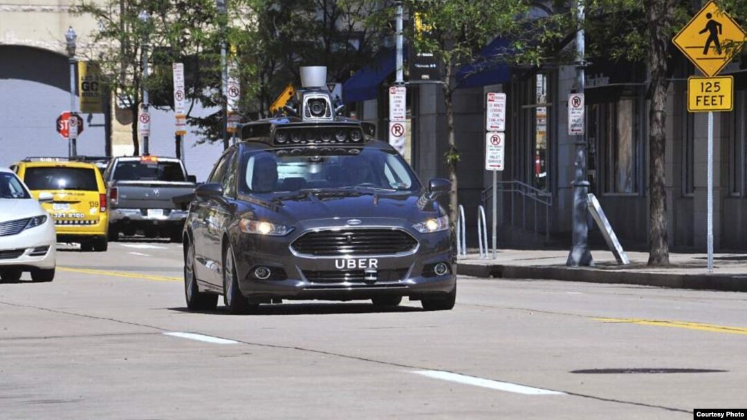Motar Haya Ta Kamfanin Uber Mai Tuka Kanta