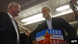 Predsednici Srbije i Hrvatske, Boris Tadić i Ivo Josipović danas u knjižari "Plato"