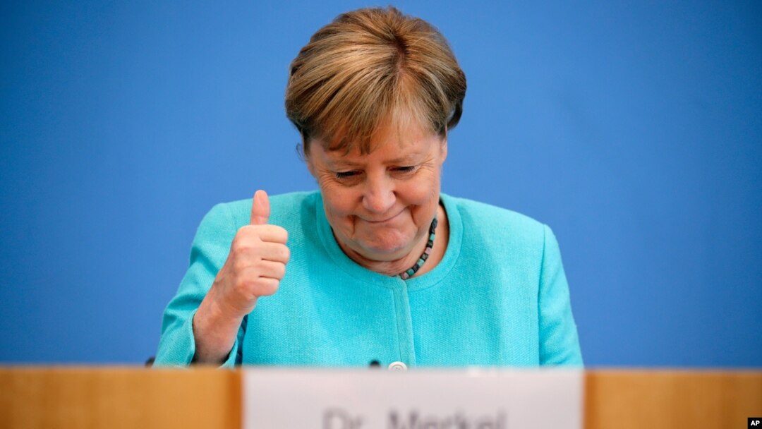 Kanselir Jerman Angela Merkel memberikan konferensi pers di Berlin, Kamis (22/7). 
