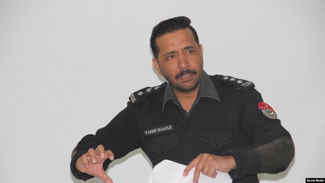 طاهر داوړ