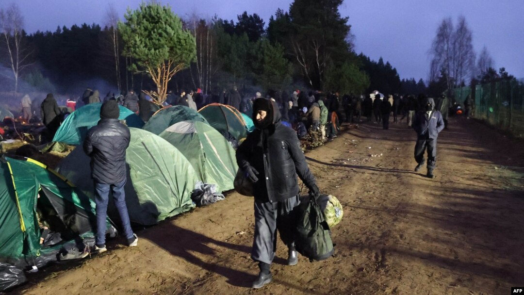 18일 벨라루스 폴란드 국경의 이민자들.