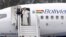 El papa Francisco llegó a La Paz donde permanecerá unas horas antes de volar a Santa Cruz.
