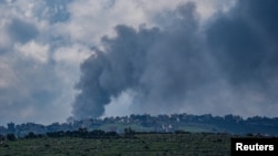 دود ناشی از حملات بامداد دوشنبه در بنت جبیل