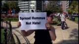 Muslim di Rantau: Aksi Damai 'Spread Hummus Not Hate'