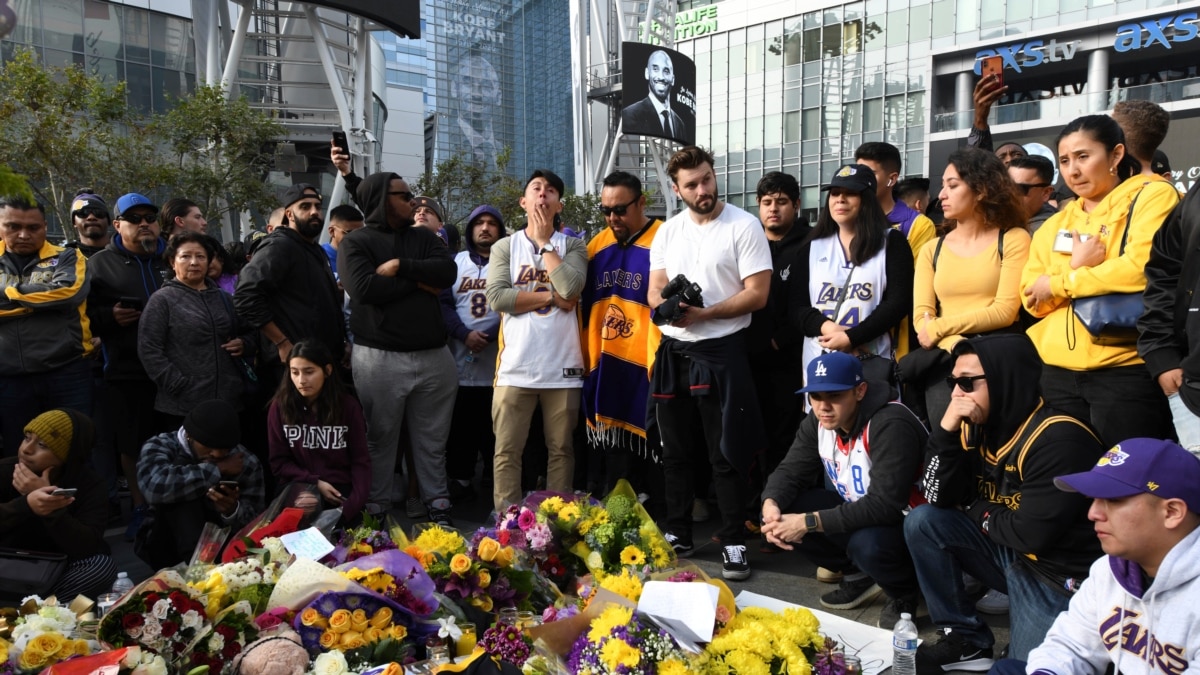 Kobe Bryant Fans Mourn at Staples Center After Helicopter Crash