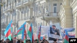 İranın Azərbaycandakı səfirliyi qarşısında bir gündə iki etiraz aksiyası keçirilib