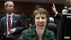 Kepala Urusan Kebijakan Luar Negeri Uni Eropa, Catherine Ashton, memimpin rapat Perdana Menteri Uni Eropa di Brussels (23/1). Rapat ini menyepakati embargo terhadap ekspor minyak Iran, namun akan memperlambat implementasi sepenuhnya hingga 1 Juli mendatan