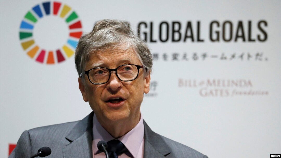ARCHIVO - Bill Gates, copresidente de la Fundación Bill y Melinda Gates, asiste a una conferencia de prensa en Tokio, Japón, el 9 de noviembre de 2018.