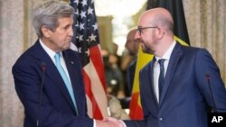 El secretario de Estado de EE.UU., John Kerry, se reunió con el primer ministro belga, Charles Martin, en Bruselas, el viernes, 25 de marzo de 2016.