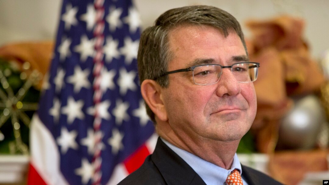 Bộ trưởng Quốc phòng Hoa Kỳ Ashton Carter trở thành bộ trưởng quốc phòng thứ tư trong sáu năm cầm quyền của Tổng thống Mỹ Barack Obama