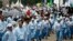 Indonesian workers march during a rally against low wages in Jakarta, Oct 31, 2013. 