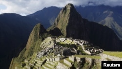 Benteng Inca Machu Picchu terlihat di Cusco, Peru, pada 2 Desember 2014. Situs tersebut merupakan salah satu Warisan Dunia. (Foto: REUTERS/Enrique Castro-Mendivil)