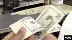 La economía de Estados Unidos se mantiene estable pero no tranquiliza a la población. 