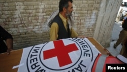 Amazon CEO Jeff Bezos reveals a flying "octocopter" mini-drone that will be used to fly small packages to consumers. His company was looking to the future with plans to use mini-drones to deliver small packages.