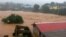 Đường phố bị ngập tại Regent gần Freetown, Sierra Leone ngày 14/8/2017.