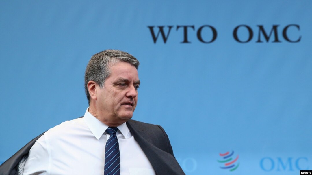 Roberto Azevedo, director general de la OMC llega a la sede del organismo en Ginebra, Suiza, el 9 de diciembre de 2019.