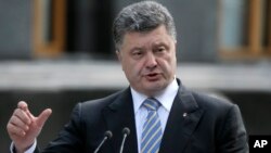 El presidente Petro Poroshenko llamó a elecciones anticipadas el 26 de octubre.