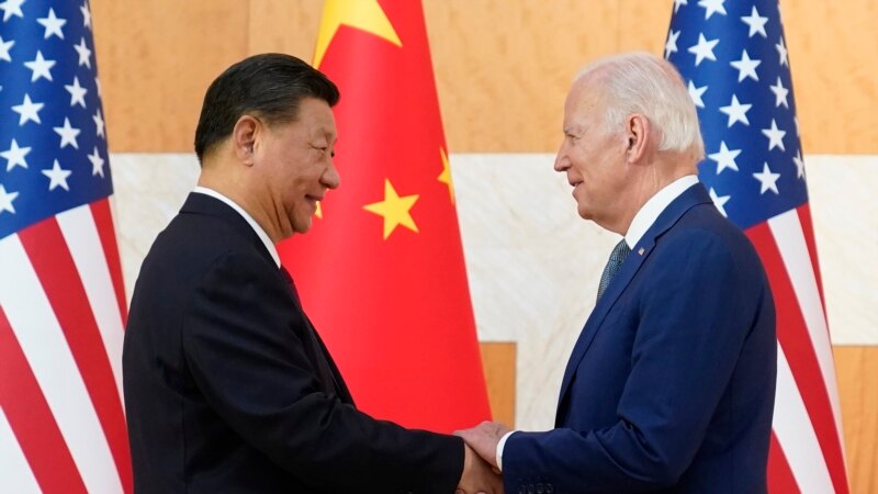 Biden qualifie XI de dictateur, la Chine parle de 