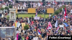 Studenti i građani okupljeni na centralnom Trgu kralja Milana u Nišu na protestu "Studentski edikt" (foto: Fonet / Marko Dragoslavić)