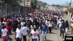 Haiti's doctors, lawyers and handicapped protest against kidnapping and demand President Jovenel Moise step down, in Port-au-Prince, Haiti, March 7, 2021. (Photo: Matiado Vilme / VOA)