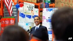 US President Barack Obama delivers a speech on economic impact of energy saving home retrofits at a Home Depot in Alexandria, Virginia, 15 Dec 2009