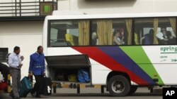 ژماره‌یه‌ک بیانی به‌ پاسێـک ده‌یانه‌وێت میسر جێبهێڵن، دووشه‌ممه‌ 31 ی یه‌کی 2011