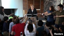 Menlu Australia Marise Payne dalam konferensi pers di Kedutaan Australia di Bangkok, Thailand, 10 Januari 2019. 