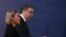 Arhiva - Predsjednik Srbije Aleksandar Vučić sa visokom predstavnicom EU za spoljnu politiku i bezbjednost, Federicom Mogherini, u Beogradu, 19. aprila 2018. Vučić je u intervjuu za Kurir izjavio da očekuje svoj "politički kraj", nakon okončanja pregovora o postizanju pravno obavezujućeg sporazuma između Beograda i Prištine.