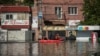 В затопленной Новой Каховке пропали без вести не менее семи человек