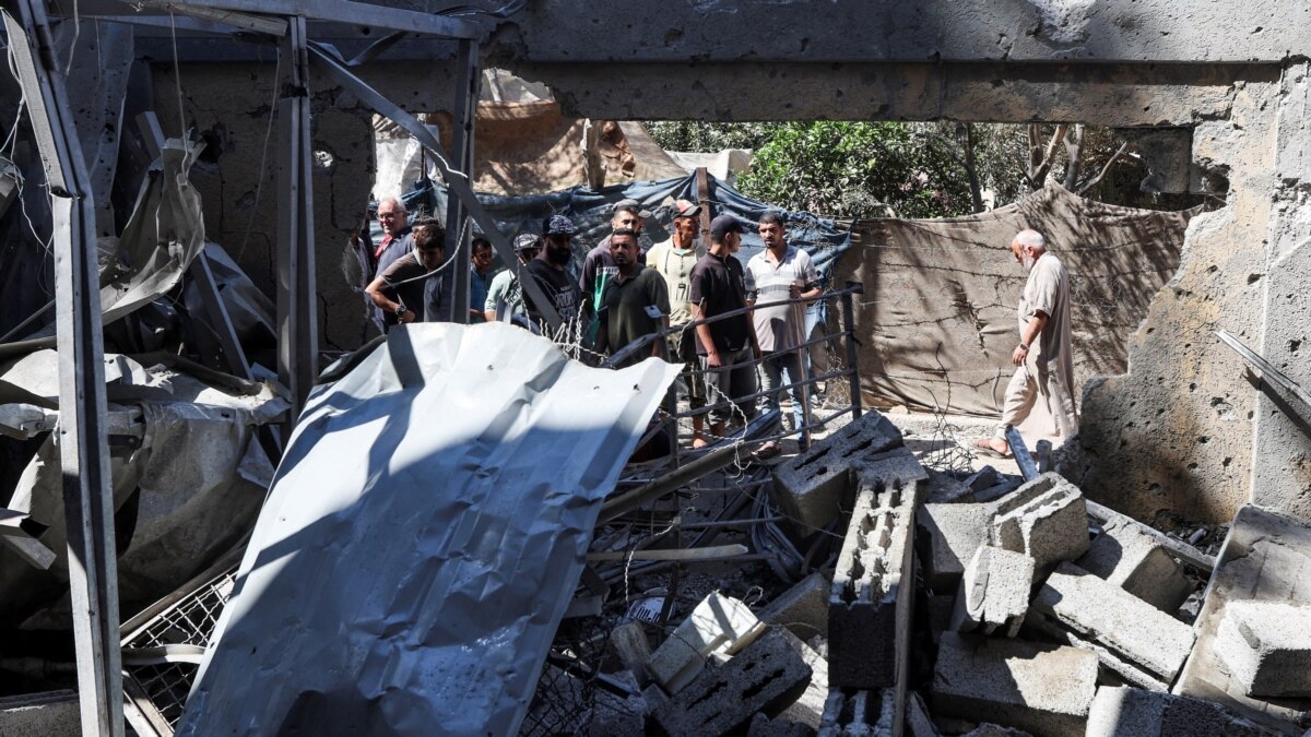 “At least 28 killed in Israeli airstrike on Gaza refugee facility”