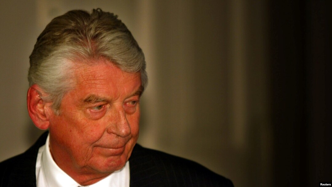 Perdana Menteri Belanda Wim Kok di Den Haag, 16 April 2002.