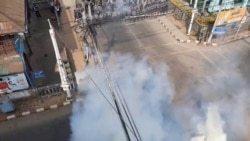 ထားဝယ်မြို့မှာ စစ်တပ်အာဏာသိမ်းမှုကို ဆန့်ကျင်ဆန္ဒပြသူတွေကို မီးခိုးဗုံးခွဲပြီး ဖြိုခွဲ (၀၂၊ ၂၇၊ ၂၀၂၁)