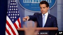 Direktur Komunikasi Gedung Putih baru Anthony Scaramucci berbicara kepada para jurnalis di ruangan pers Gedung Putih, 21 Juli 2017.