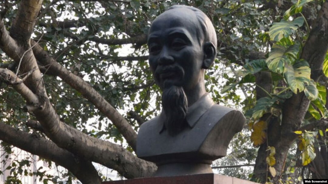 Tượng ông Hồ Chí Minh tại thành phố Kolkata ở Ấn Độ.