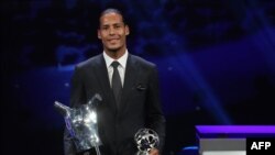 Virgil van Dijk a reçu son prix de meilleur joueur UEFA, Monaco, le 29 août 2019.